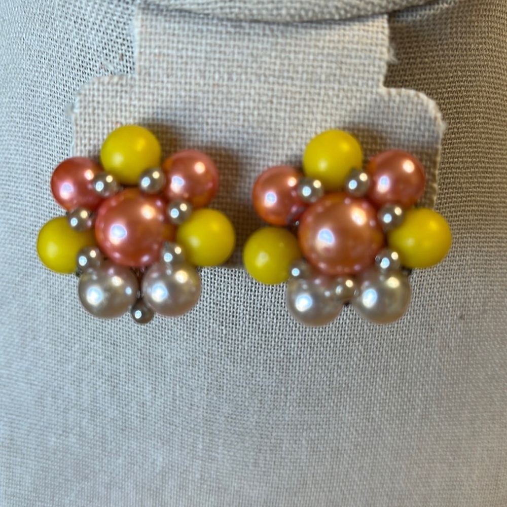 ✨ 3/$15 ✨Vintage Clip On Earrings Marked Japan